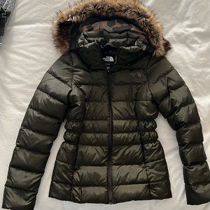 women’s down North Face coat dark green extra small